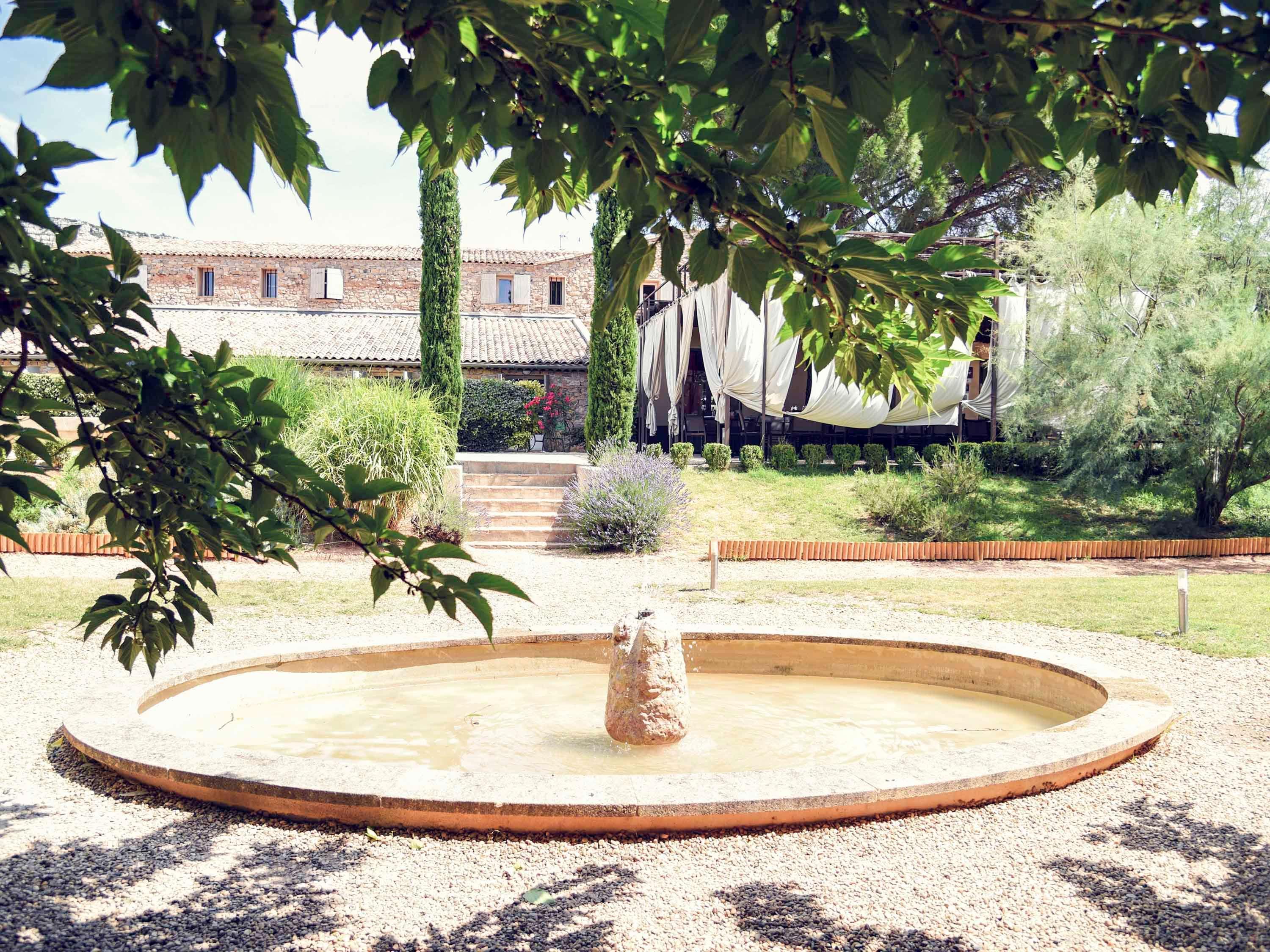 Mercure Aix-En-Provence Sainte-Victoire Châteauneuf-le-Rouge Exterior foto
