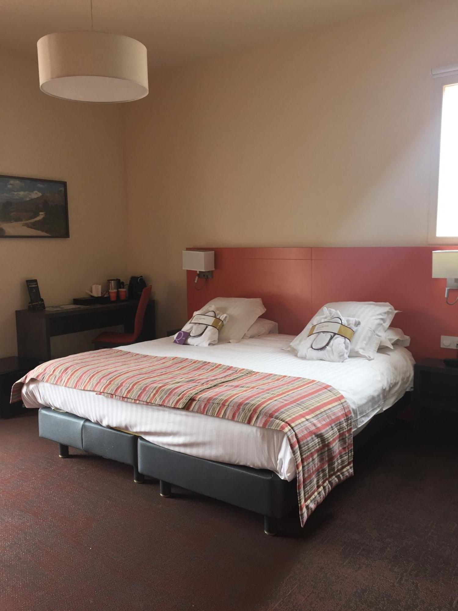 Mercure Aix-En-Provence Sainte-Victoire Châteauneuf-le-Rouge Habitación foto